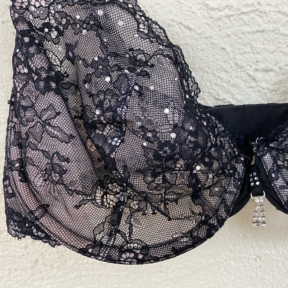 Victoria’s Secret embellished unlined demi bra. 34DD. Black lace with shine! - Picture 3 of 5